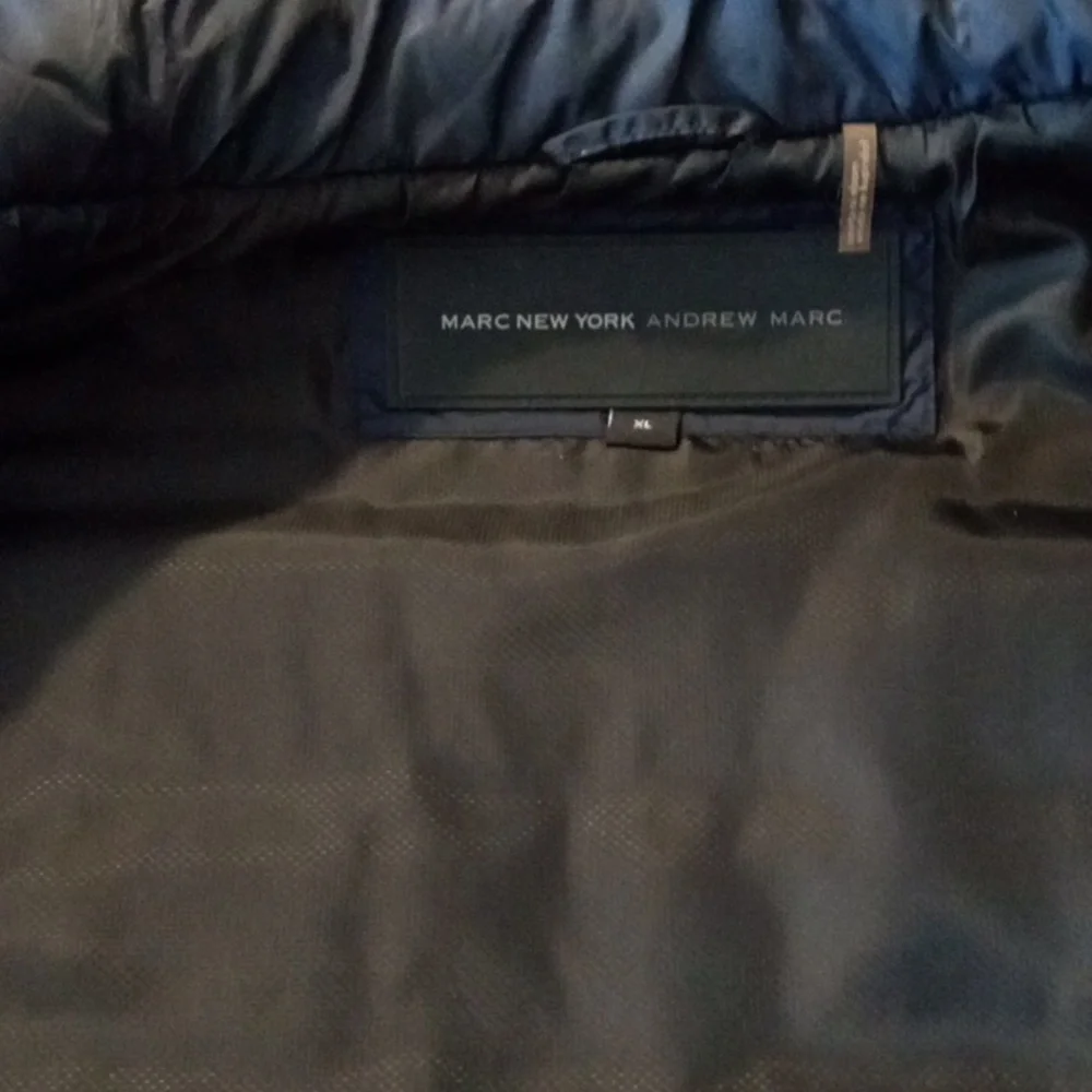 ANDREW MARC VEST. - Picture 5 of 8